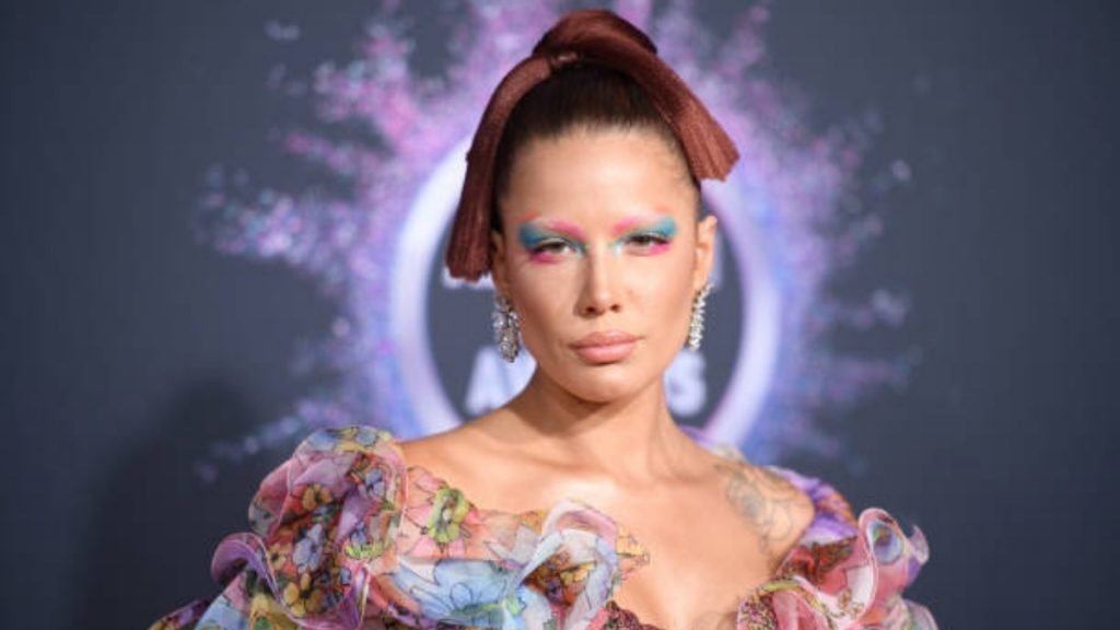 Halsey reveals the start of the pandemic was tough for her - Trendy Bash