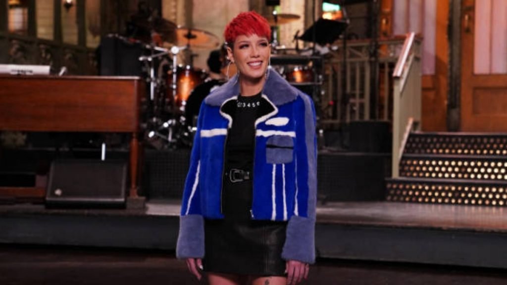 Halsey reveals the start of the pandemic was tough for her - Trendy Bash